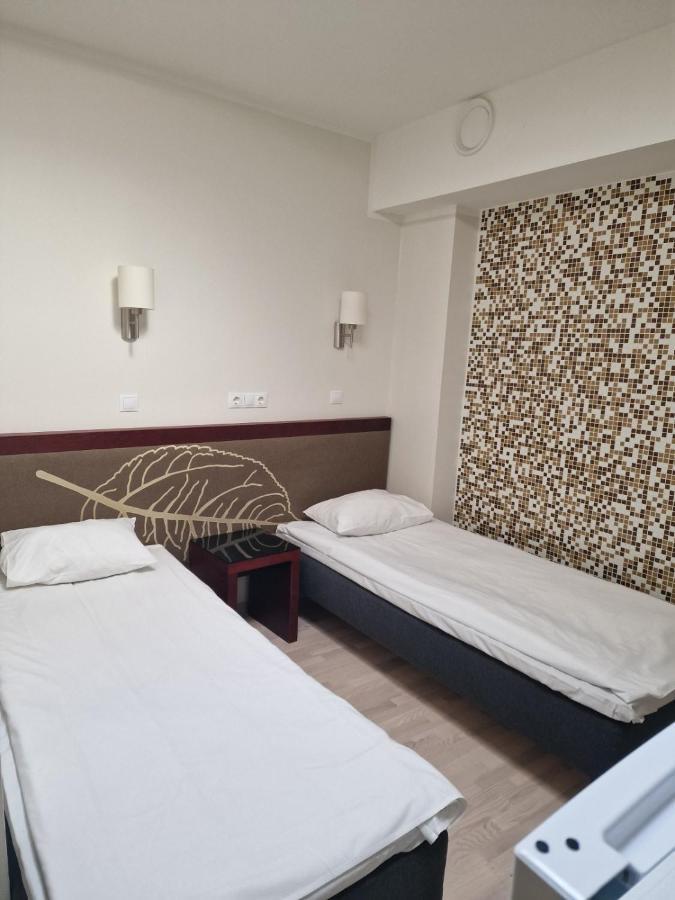 Ecoland Hotel Tallinn Bagian luar foto