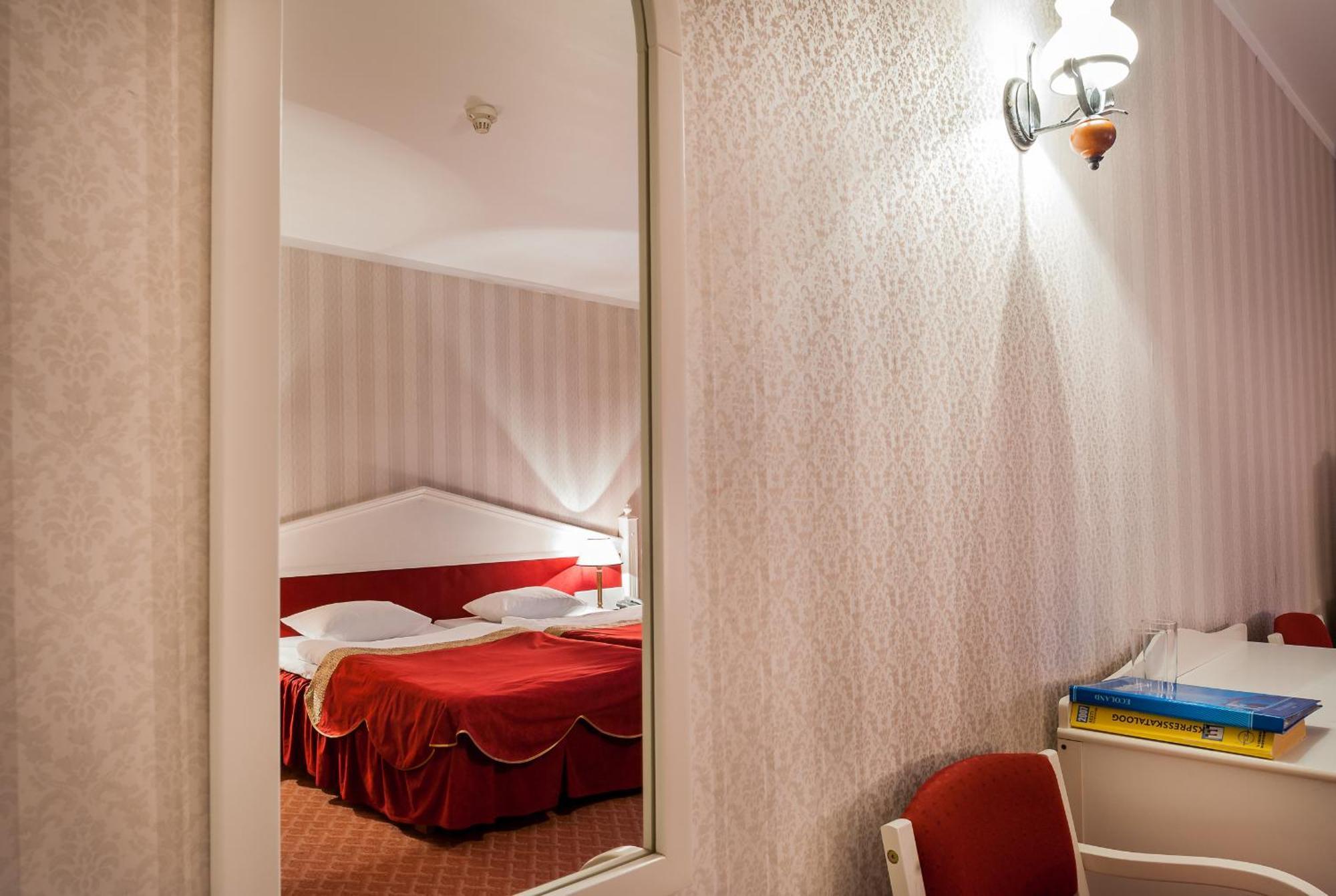 Ecoland Hotel Tallinn Ruang foto