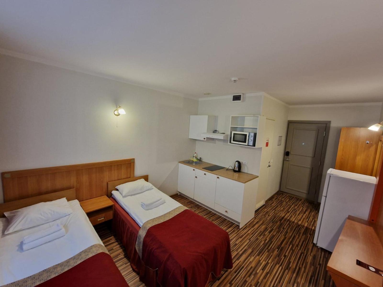 Ecoland Hotel Tallinn Bagian luar foto