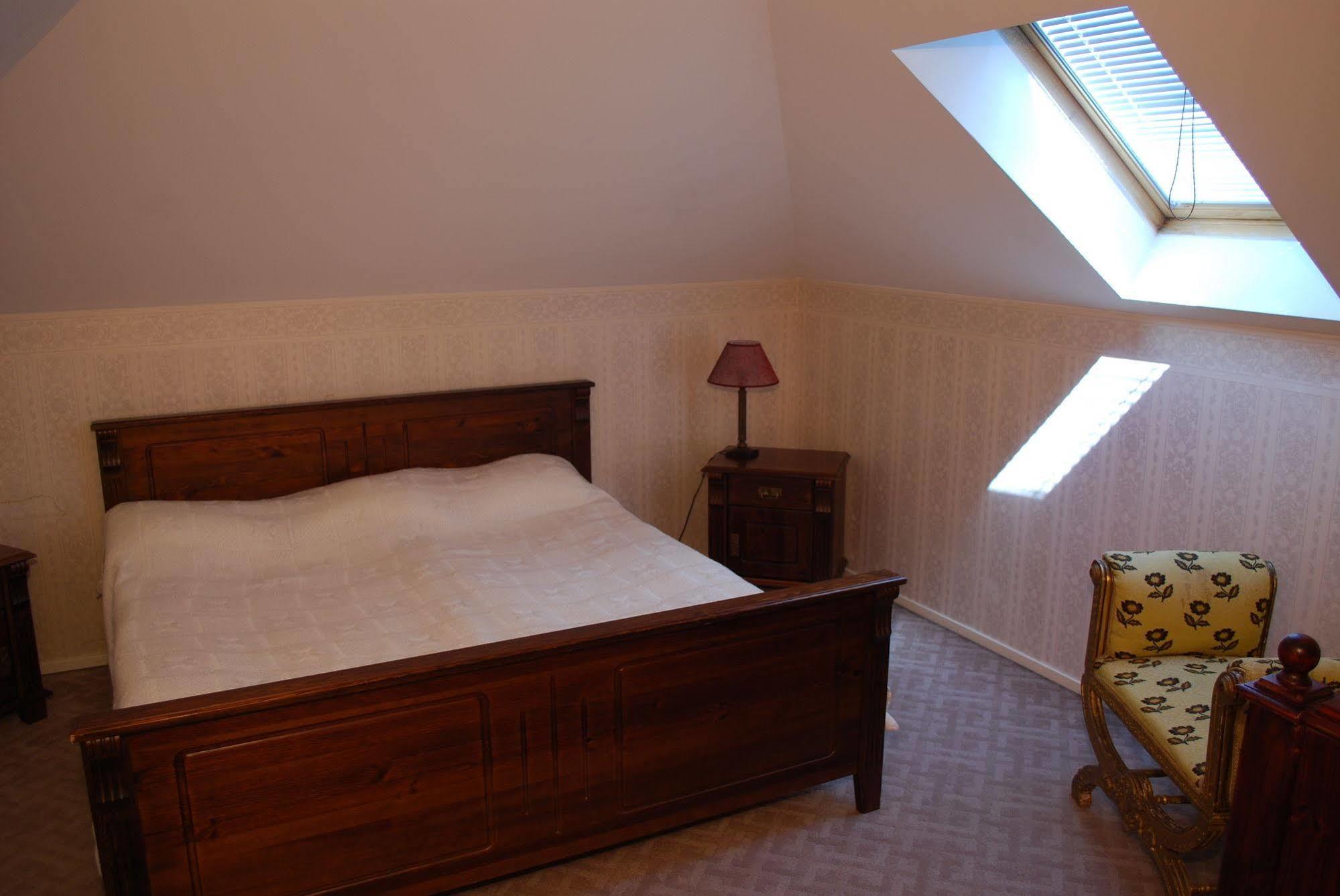 Ecoland Hotel Tallinn Bagian luar foto